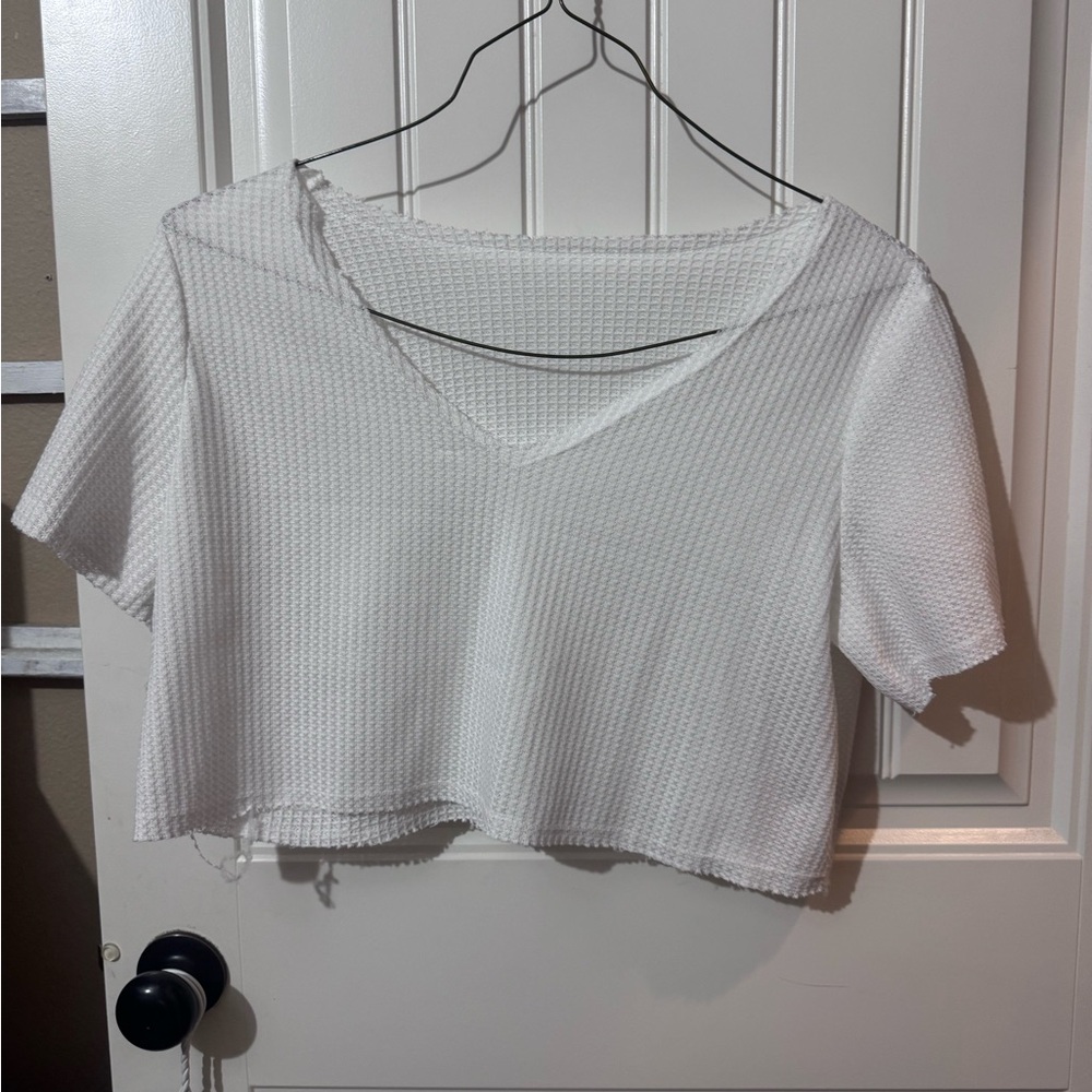 SHEIN White Textured Crop Top